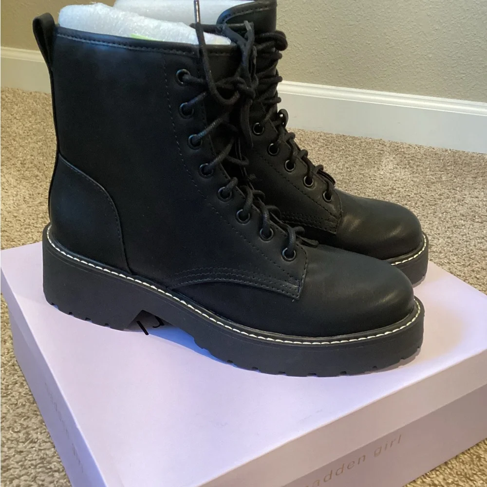 New Madden Girl, black, combat, boots, W8